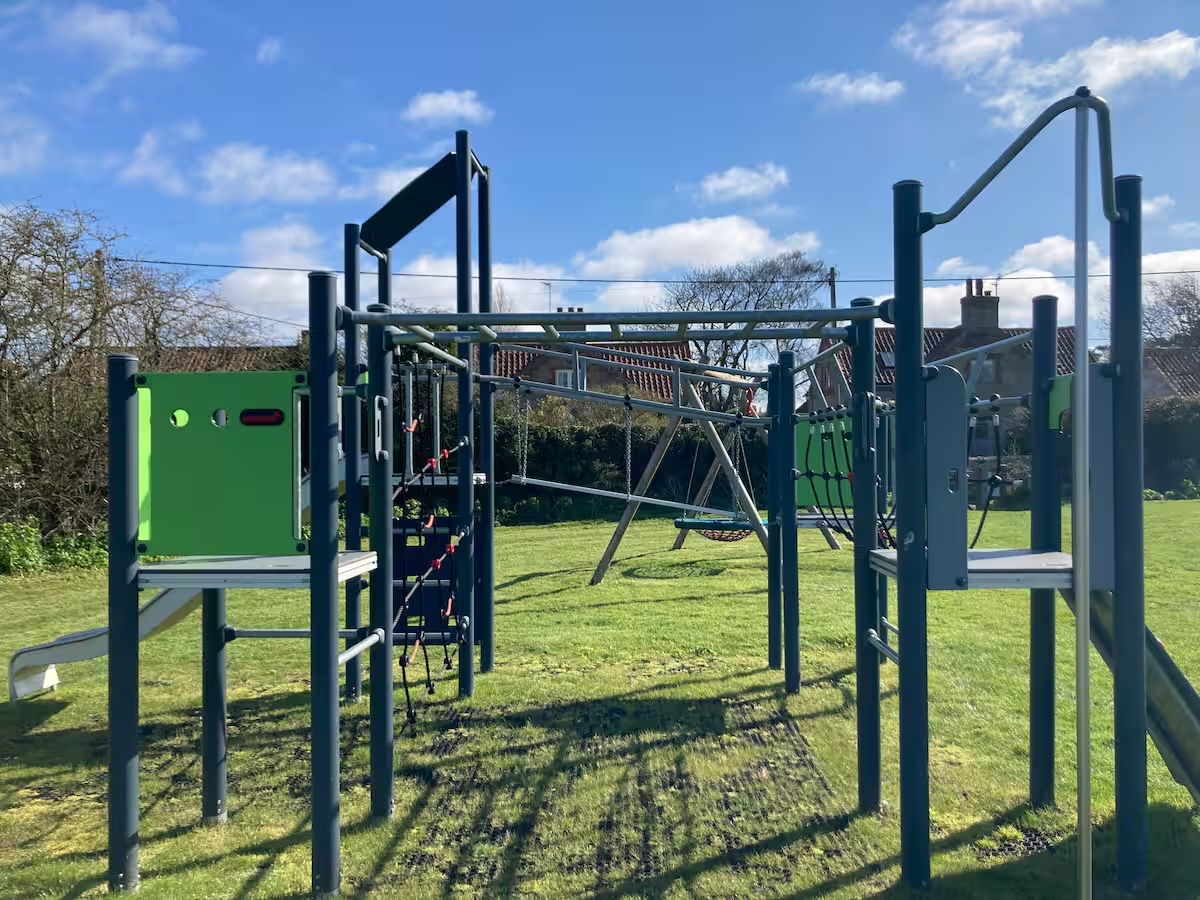 Path from Staithe to the dunes