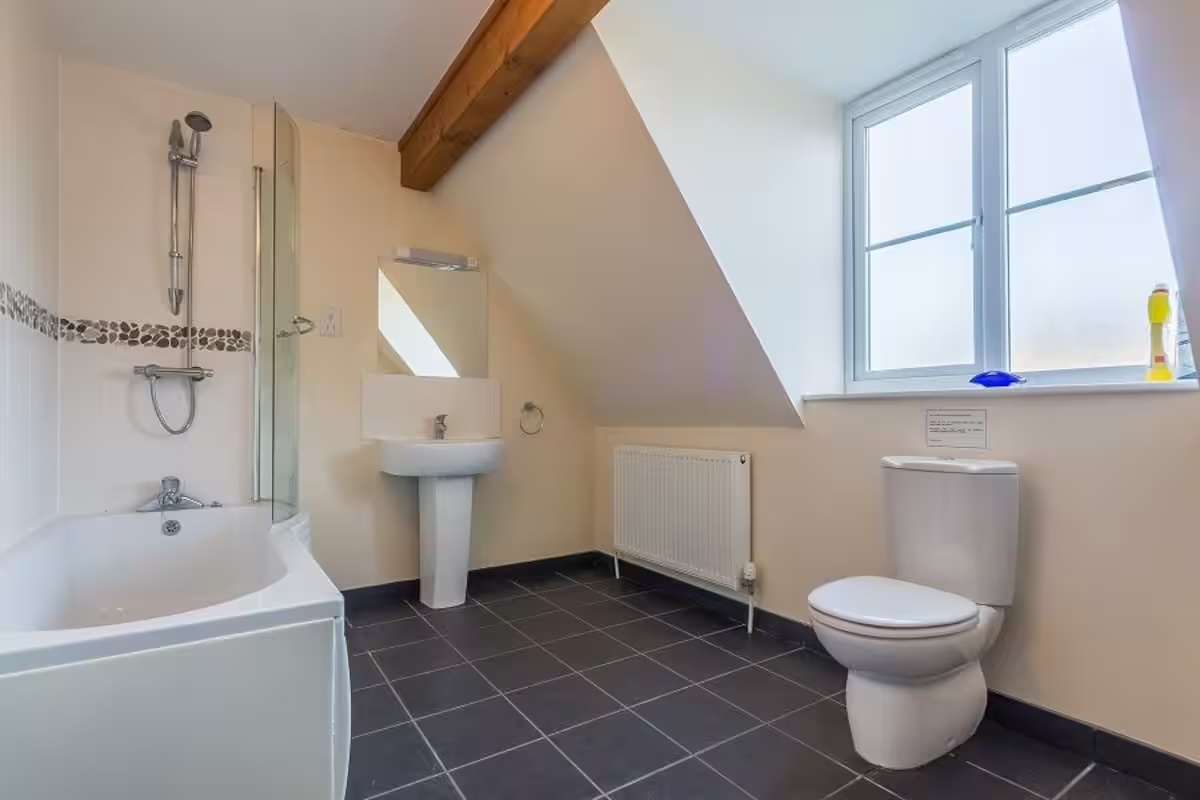 Sleepers family bathroom